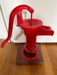 Red Cast Iron Hand-operated Water Pitcher Pump