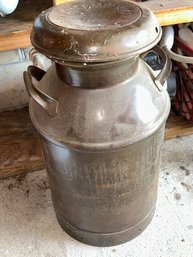 City Milk Co Maspeth Ny Can