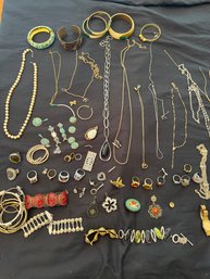 Small Lot Of Estate Sale Jewelry. Some Sterling, Few Broken Pieces