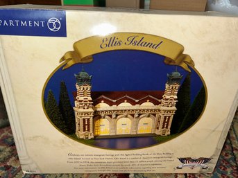 Dept 56 - ELLIS ISLAND - American Pride Collection