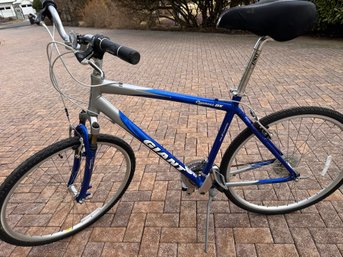 Giant Cypress DX Hybrid Bicycle