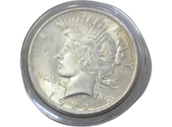 $1 1922 Peace Silver Dollar Uncirculate Plenty Of Luster