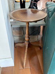 Lot 86-round Top End Table