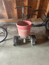 Lot 221-earthway EV-N-Spred Seeder