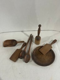 Lot 52-wooden Kitchen Lot. 7 Pieces