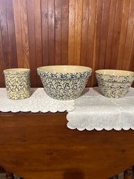 Lot 93- Roseville Spongeware Two Bowls And Utensil Holder