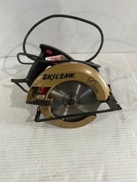 Lot 146- 2 1/2 Horse Skilsaw Classic
