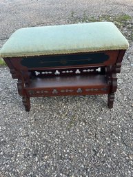 Lot 171-lift Top Foot Stool.