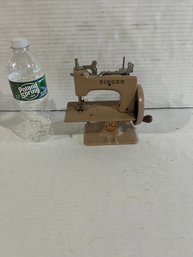 Lot 127- Childrens Singer Sewing Machine. Made In Great Britain. 1950s