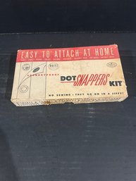 Lot 260- Dritz Dot Snappers Kit