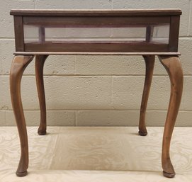 Mahogany Vitrine Cabinet