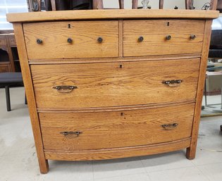 Good Quality AntiqueOak 2 Over 2  Bow Front Chest