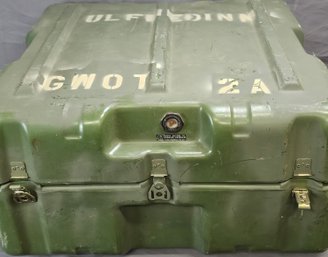 Large 29x19x12 Military Green Waterproof Case