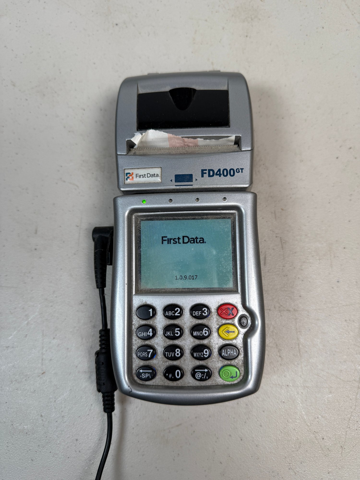 First Data FD400GT Credit Card Terminal #9684 | Auctionninja.com
