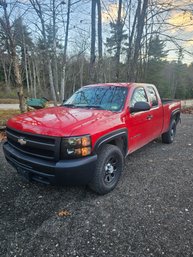 2010 Chevrolet Silverado Extended Cab 4x4 Truck