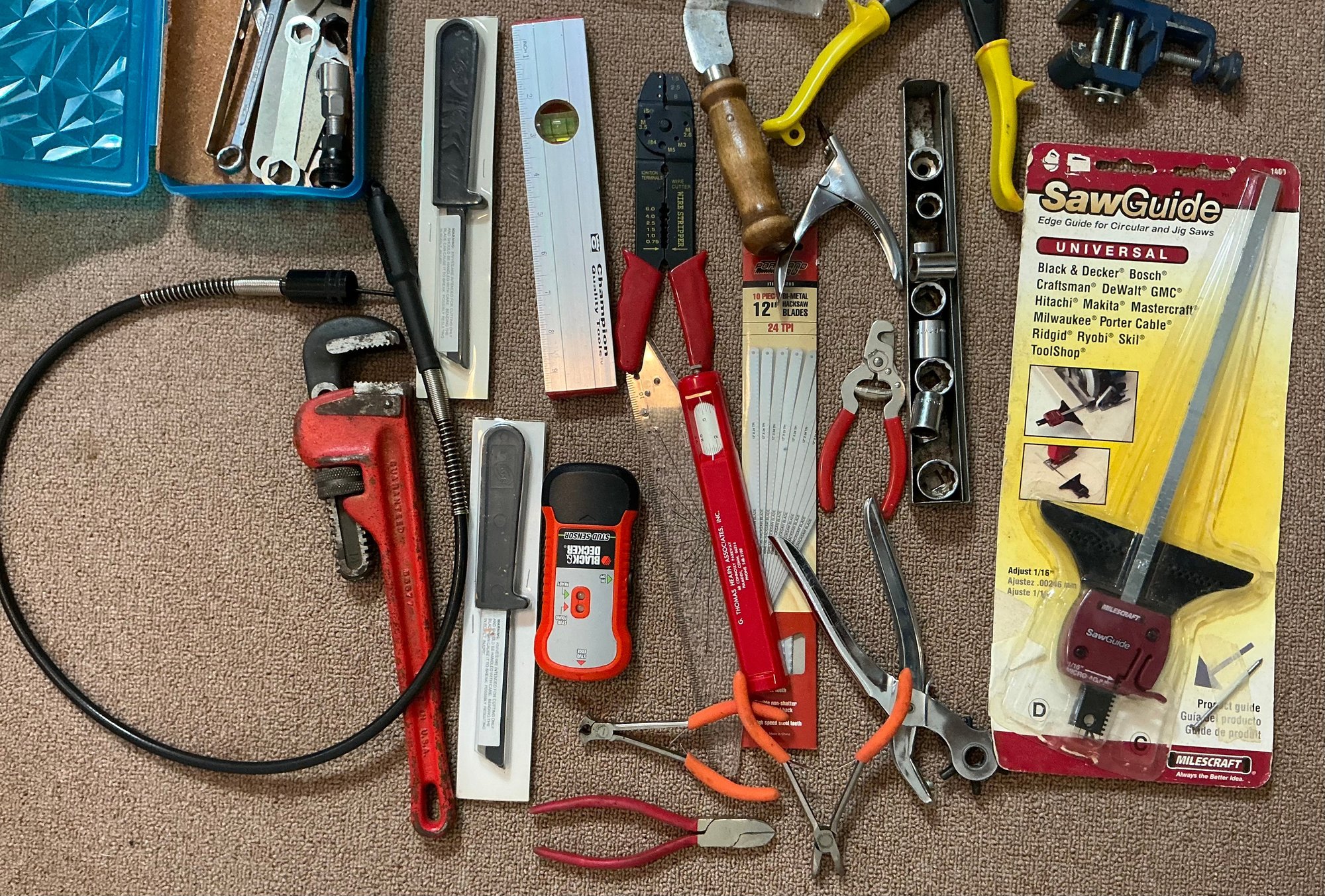 Box Of Miscellaneous Tools #33924 | Auctionninja.com
