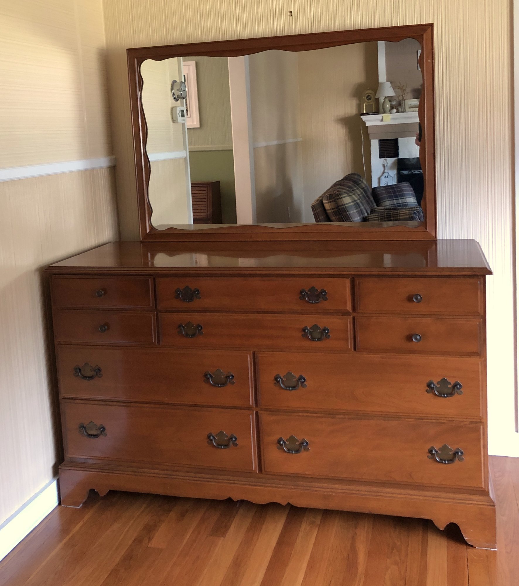ethan allen dresser Ethan Allen 4-drawer Dresser main image 0