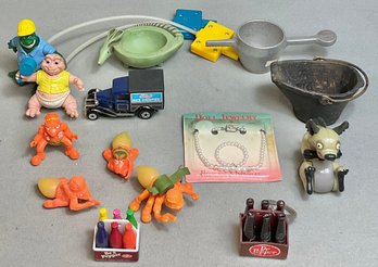 Vintage Smalls Lot - Army Ants