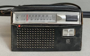 Vintage Panasonic Model RF-680D Transistor Radio