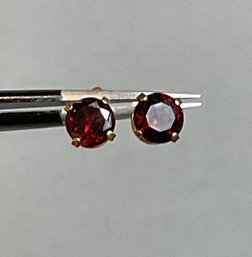 10k Gold Garnet Stud Earrings