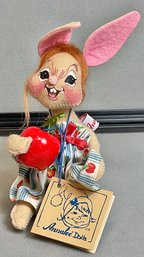 Annalee Country Girl Bunny W/ Apple