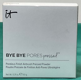IT Cosmetics Bye- Bye Pores Pressed Powder - New