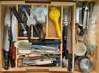 Contents Kitchen Drawer - Knives/ Misc.