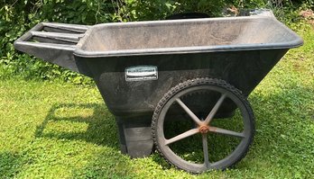 Large Rubbermaid Garden Cart