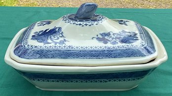 Antique Chinese Blue/ White Covered Dish