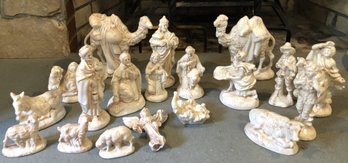 19pc Ceramic Nativity Set