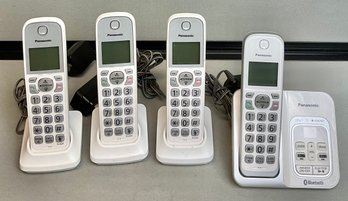 Panasonic Cordless Phone/ Answering Machine  3 Add On Phones