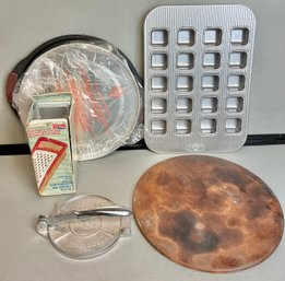 Kitchen Lot - Tortilla Press/ Pizza Stone/ Pans