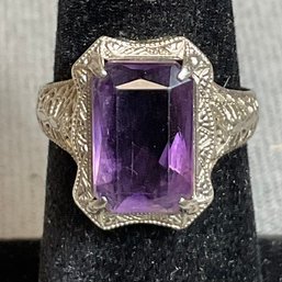 10k Pierced White Gold Amethyst Ring