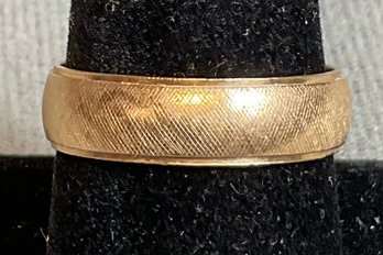 14k Mens Wedding Band