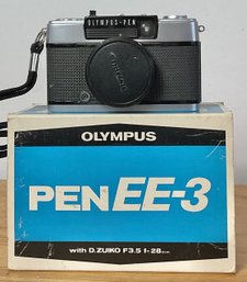 Vintage Olympus Pen EE-3 Camera