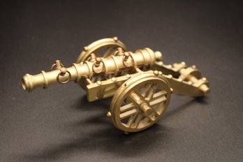 Vintage Brass Model Field Cannon / Artillery Piece