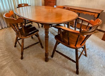 Early American Style Maple Dining Table With 4 Chairs (2 Captains) With An Andover Finish