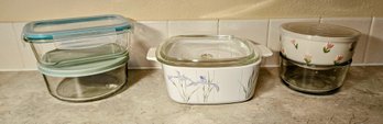 Vintage Corning Ware 1.5 Liter Casserole Dish With Glass Storage Containers