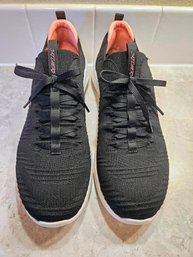 New Black And Pink Skechers Tennis Shoes Size 10