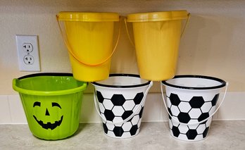 5 Children's Buckets (unused)