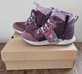 NWT And Box Ladies Burgundy Merrell Hiking Boots Size 9.5