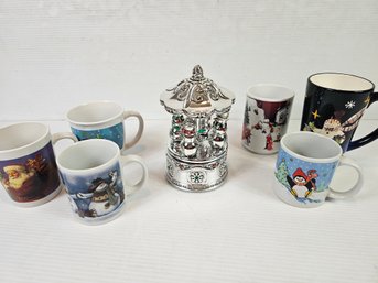 Reed And Barton Music Box, Plays We Wish You A Merry Christmas And Six Mugs
