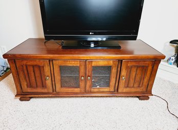 Nice Wood Cabinet 23tx24dx5w, Two CD Holder Pull Outs