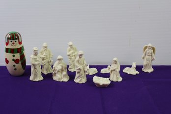 Small Nativity Scene, Vintage Christmas Nesting Doll