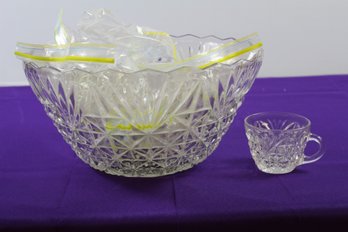 Glass Punch Bowl With 8 Cups