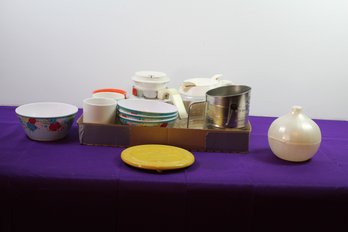 Kitchen Supplies, 2 Coffee Pots, Onion Holder, Sifter, Bowls