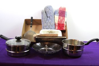 Strainer Pan With Lid, Strainer, Oven Mitts, Ceramic Dish