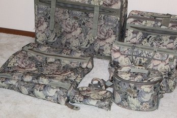 American Tourister Luggage, 6 Piece Set, Nice Condition