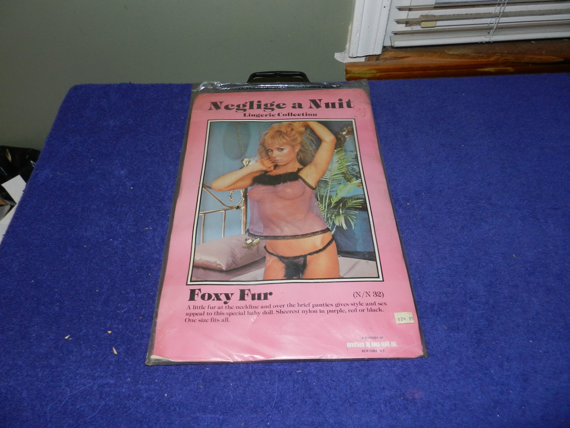 VINTAGE 1970S 1980S LINGERIE NASS-WALK NY FACTORY SEALED FOXY FUR #1599