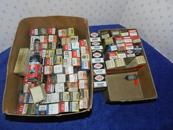 NICE LOT OF VACUUM TUBES IN BOXES